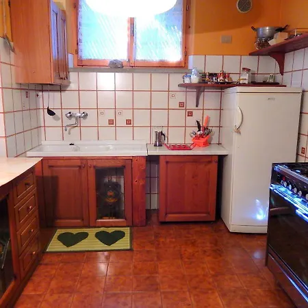 Spacious In With Solarium *