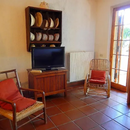 Spacious In With Solarium Monteciccardo