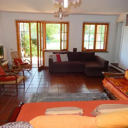 Spacious In With Solarium *