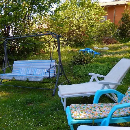 Spacious In With Solarium Monteciccardo